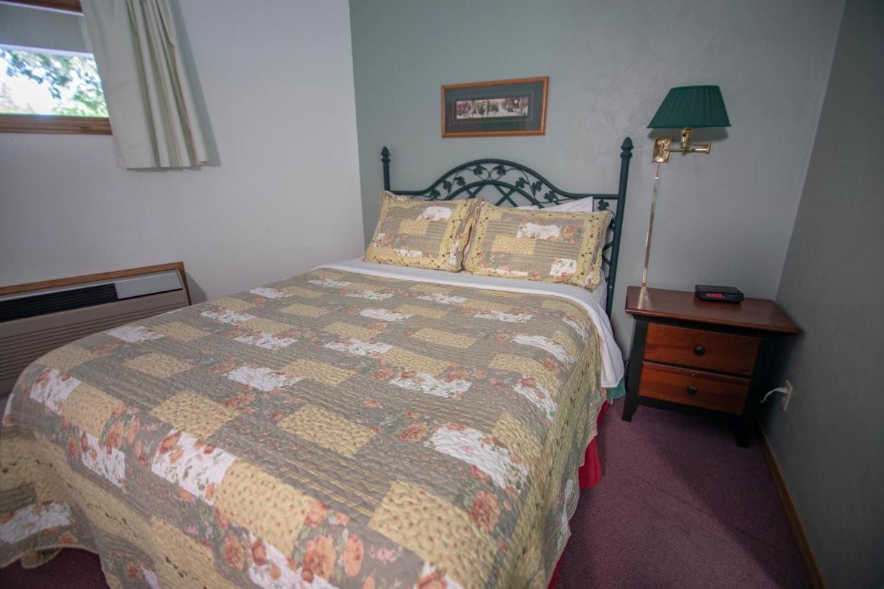 Ridges Inn & Suites Baileys Harbor Luaran gambar